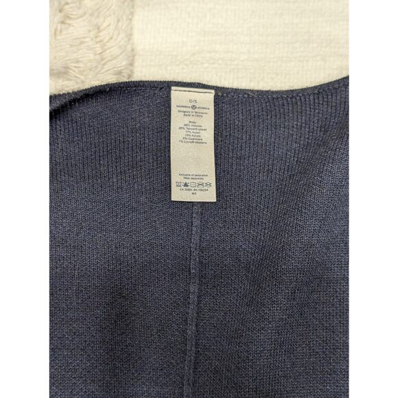 Lululemon Sweater Wrap in Navy - Picture 4 of 5